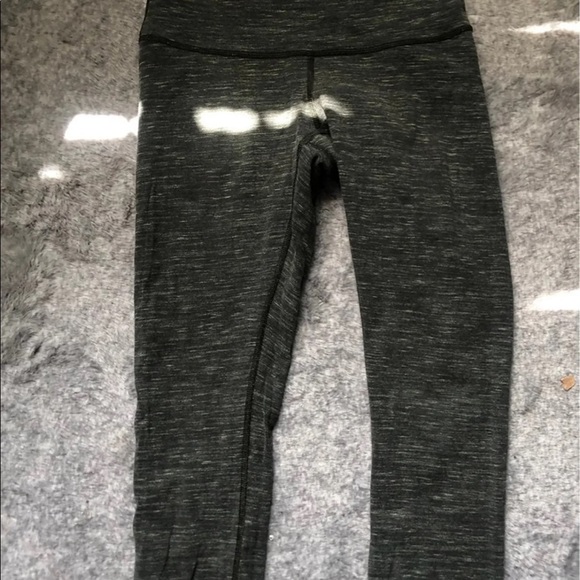 Lululemon Hi-Rise Dark Green Wunder Under Crops - Picture 6 of 6